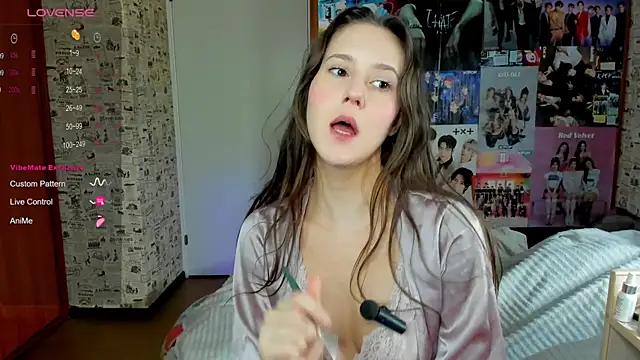 LucyRose3 online show from 11.03.25