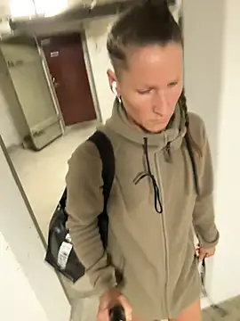 SwingWingWomanSweden online show from 03.20.26