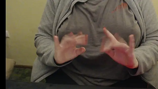 LunoviaXL online show from 11.12.25