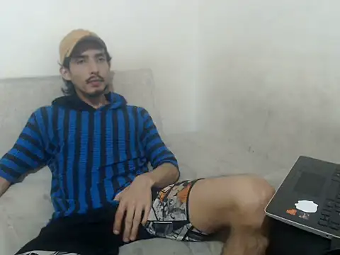 snackontime18 online show from 07.07.26