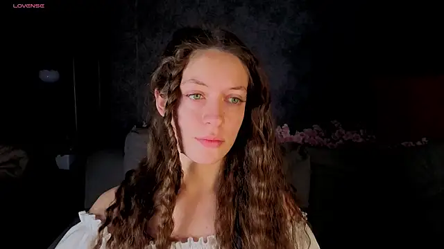 Agnes Wells online show from 07.03.26
