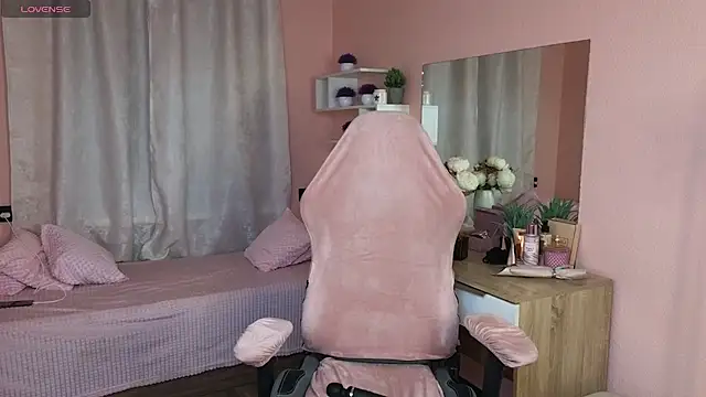 Snapshot of tommy_XXX chatting on 10.30.25 tommy XXX online show from 10.30.25