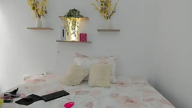 Penelophe01 online show from 11.19.25