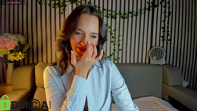 Casey Sweeet online show from 11.14.25