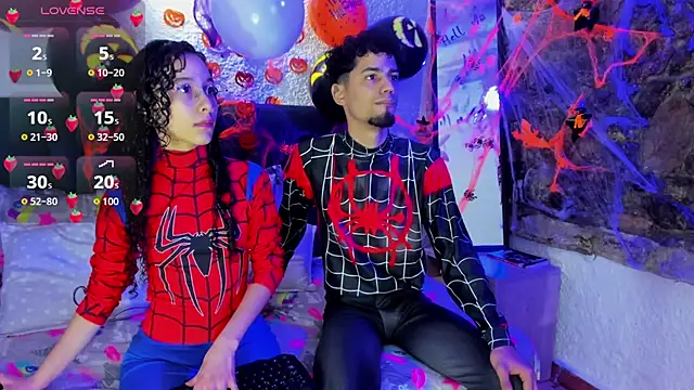 Snapshot of Chris_Angel_ chatting on 10.31.25 Chris Angel online show from 10.31.25