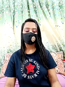 Snapshot of Prova-2 chatting on 10.31.25 Prova-2 online show from 10.31.25