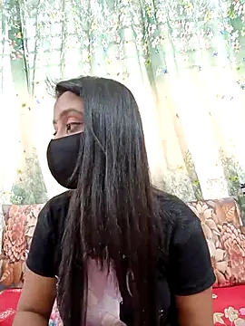 Snapshot of Prova-2 chatting on 11.17.25 Prova-2 online show from 11.17.25