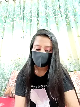 Snapshot of Prova-2 chatting on 11.18.25 Prova-2 online show from 11.18.25