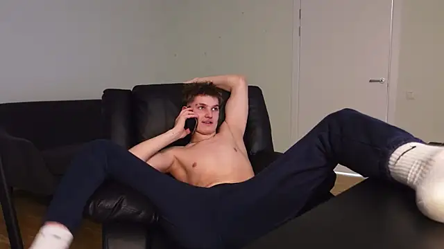 Snapshot of Mark_Karson chatting on 11.28.25 Mark Karson online show from 11.28.25