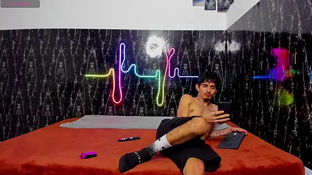 nextboywell1 online show from 12.20.25