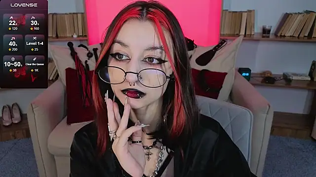 Snapshot of Mistress__Marcelline chatting on 11.16.25 Mistress Marcelline online show from 11.16.25