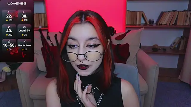 Snapshot of Mistress__Marcelline chatting on 11.19.25 Mistress Marcelline online show from 11.19.25