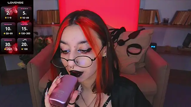 Snapshot of Mistress__Marcelline chatting on 11.30.25 Mistress Marcelline online show from 11.30.25