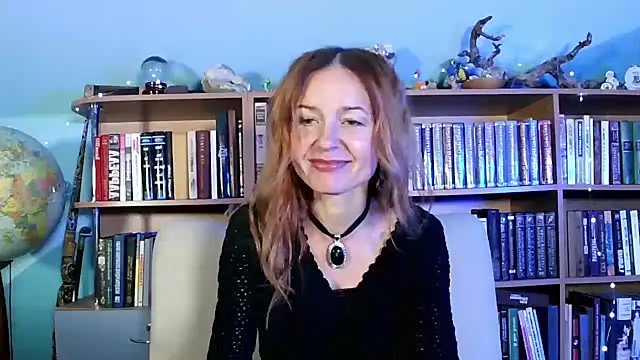 Snapshot of Foxilady357 chatting on 10.31.25 Foxilady357 online show from 10.31.25