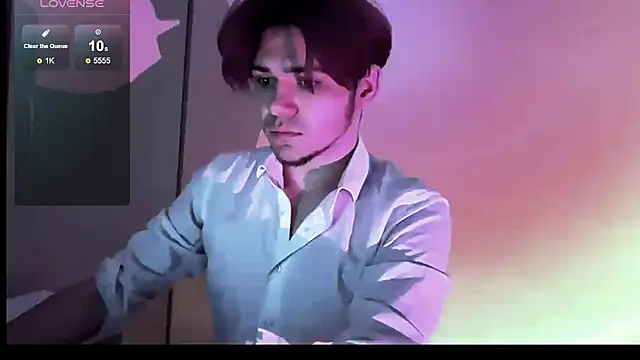 Snapshot of 1RobertTT chatting on 11.02.25 1RobertTT online show from 11.02.25