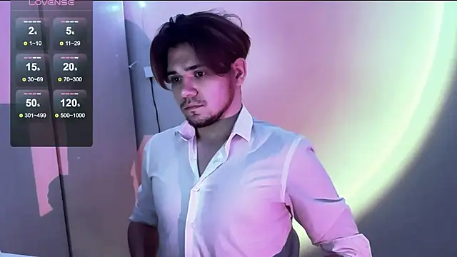 Snapshot of 1RobertTT chatting on 12.05.25 1RobertTT online show from 12.05.25