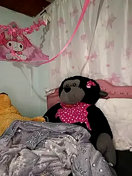 Snapshot of U-Upaaita chatting on 02.05.26 U-Upaaita online show from 02.05.26