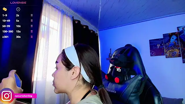 Snapshot of Nicorobinn chatting on 03.19.26 Nicorobinn online show from 03.19.26