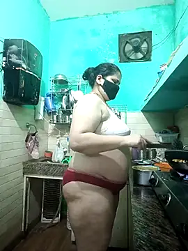 Snapshot of Kaja1919 chatting on 10.03.25 Kaja1919 online show from 10.03.25