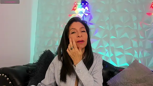 SabinaDeluxe cg online show from 11.29.25