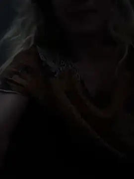 Snapshot of blond-96 chatting on 11.04.25 blond-96 online show from 11.04.25