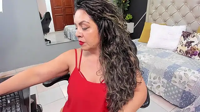 kris milff online show from 10.15.25