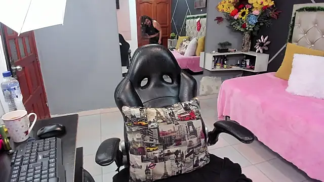 kris milff online show from 12.15.25