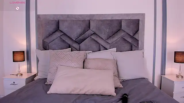 Snapshot of lucianacohelo chatting on 09.10.25 lucianacohelo online show from 09.10.25