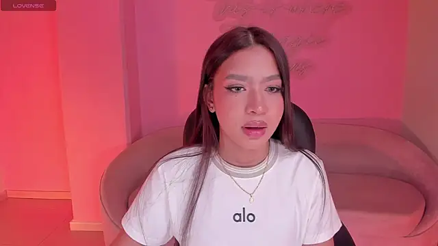SophieHouston  online show from 07.10.26