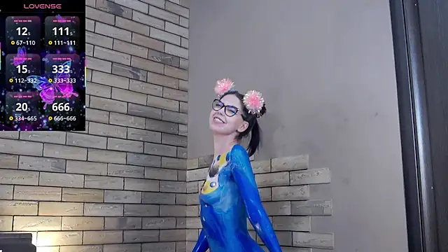 KaylaLewys online show from 09.17.25