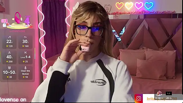 Snapshot of boyfox_tay chatting on 09.19.25 boyfox tay online show from 09.19.25