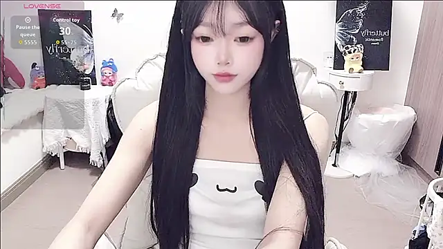 Snapshot of -EEBABY chatting on 05.13.26 -EEBABY online show from 05.13.26