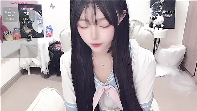 Snapshot of -EEBABY chatting on 06.13.26 -EEBABY online show from 06.13.26