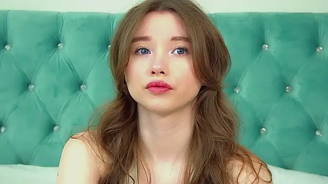 KeiraAsti online show from 06.14.26