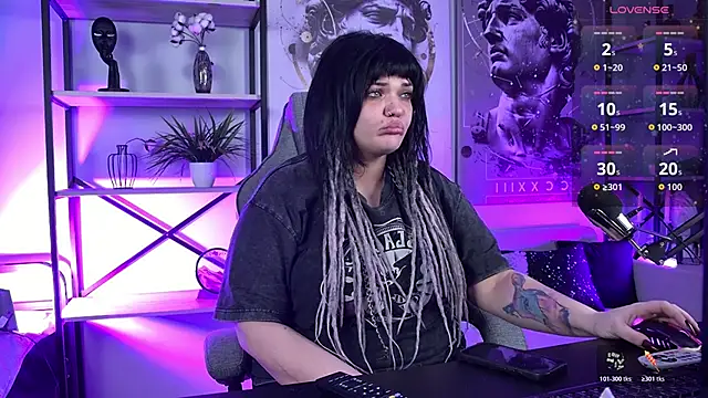 MaryHarrys online show from 04.10.26