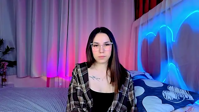 Snapshot of -CindyLou chatting on 02.03.26 -CindyLou online show from 02.03.26