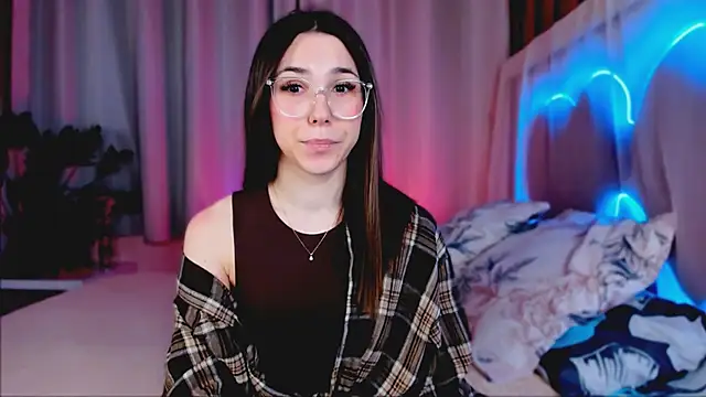 Snapshot of -CindyLou chatting on 02.05.26 -CindyLou online show from 02.05.26