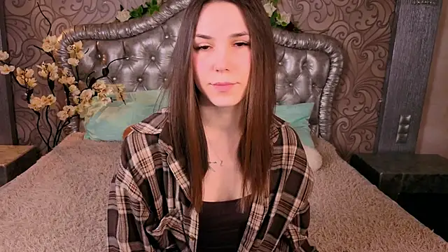 Snapshot of -CindyLou chatting on 02.10.26 -CindyLou online show from 02.10.26