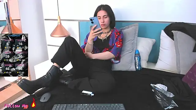 Snapshot of Ashkoreh chatting on 02.06.26 Ashkoreh online show from 02.06.26