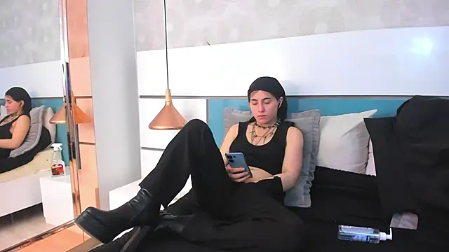 Snapshot of Ashkoreh chatting on 02.20.26 Ashkoreh online show from 02.20.26