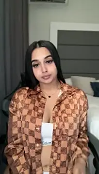 LilMisIndianx online show from 05.17.26