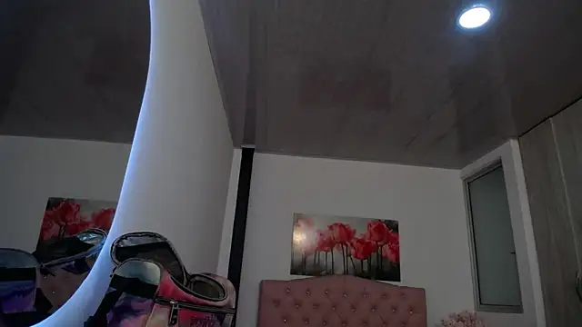 pinky f00x online show from 11.27.25