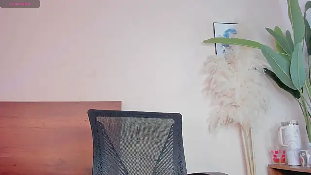 Niicol Jenner online show from 04.15.26