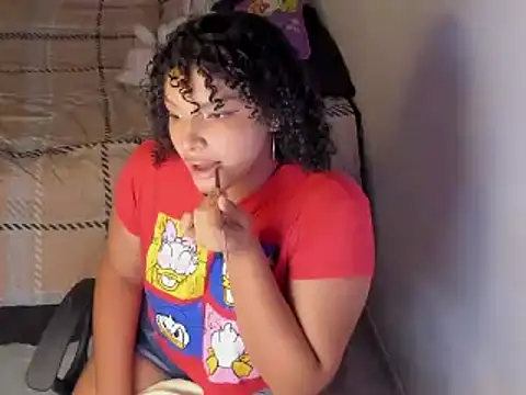 Snapshot of chloe_kisses chatting on 03.03.26 chloe kisses online show from 03.03.26