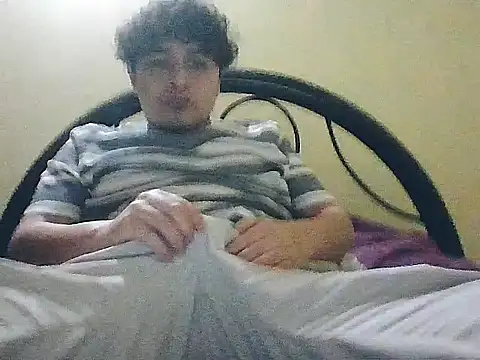 Snapshot of jorgexsuil2hh chatting on 11.23.25 jorgexsuil2hh online show from 11.23.25