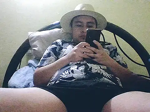 Snapshot of jorgexsuil2hh chatting on 11.24.25 jorgexsuil2hh online show from 11.24.25