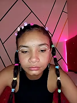 Snapshot of liz7skinny chatting on 09.18.25 liz7skinny online show from 09.18.25