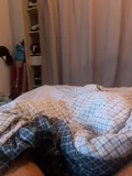 Snapshot of grossebite88000 chatting on 04.16.26 grossebite88000 online show from 04.16.26