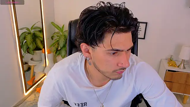 Elian savoy online show from 09.18.25