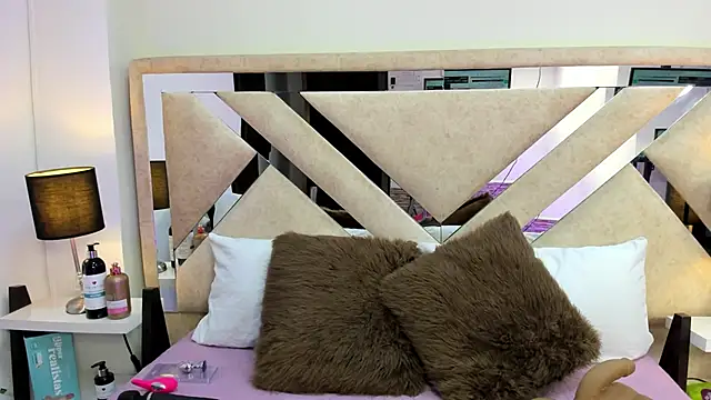 Snapshot of ximena_vasquez8 chatting on 03.01.26 ximena vasquez8 online show from 03.01.26